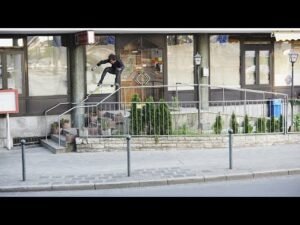 Chris Pfanner's "Cobblestrasse" Spitfire Part