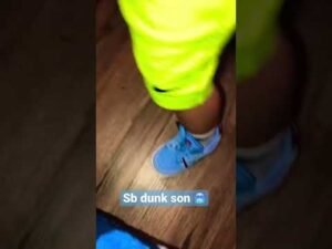 Nike sb dunk toddler on feet