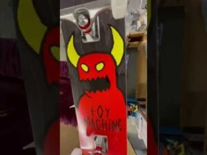 Custom Skateboard Builder – Toy Machine Monster!