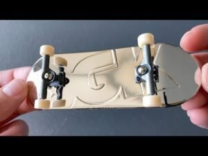 ❮Tech Deck❯ DGK Platinum Deck (Ultra Rare)