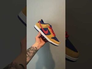 Nike SB Dunk Low Reverse Papa Bear #nikesbdunklow #nikesb #dunklow #shoes #sneaker #sneakerhead