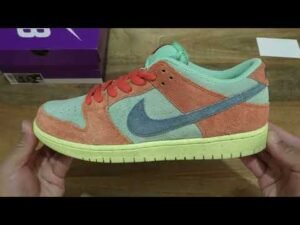 Nike SB Dunk Low Orange and Emerald Rise