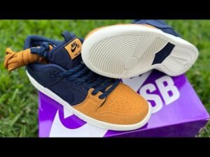 Nike SB Dunk Low PRM • Midnight Navy / Desert Ochre | Quick Look + Sizing