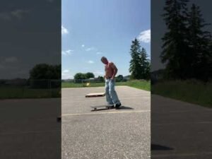 Learning a tre flip in my 40’s #treflip #dcshoes #empyrejeans #dgk #gangstarr #djpremiere