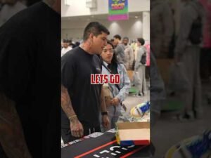 Coin Flip Gone Wrong For Nike SB Dunks At Sneaker Con Fort Lauderdale! #fy #yt #comedy #funny #viral