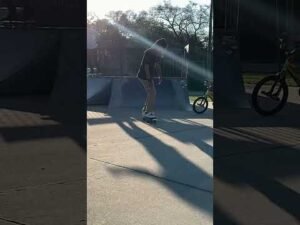 Fakie Beta Flip @giftedhater3087 @HopKing @ellisfrost8646 @berrics @TonyHawk #flip #hospitalflip