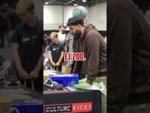 Cashing Out Nike SB Dunk At Sneaker Con! #viral #foryou #trending #yt #comedy #funny