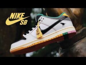 Exclusive Look: NikeSB CSEF Dunk Low | @nikesb #sneakers #nikedunk #csefdunk #dunk