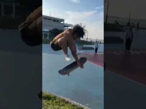 I’m Jonathan Sparks, 19 year old professional skateboarder from Japan and living in Texas