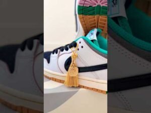 UNBOXING: Nike SB Dunk Low Pro #sneakers #fyp #shorts