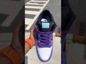Nike sb Hayley Wilson black court purple uv light stitching turns purple 🔥